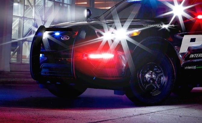 xe canh sat ham ho moi cua Ford anh 1