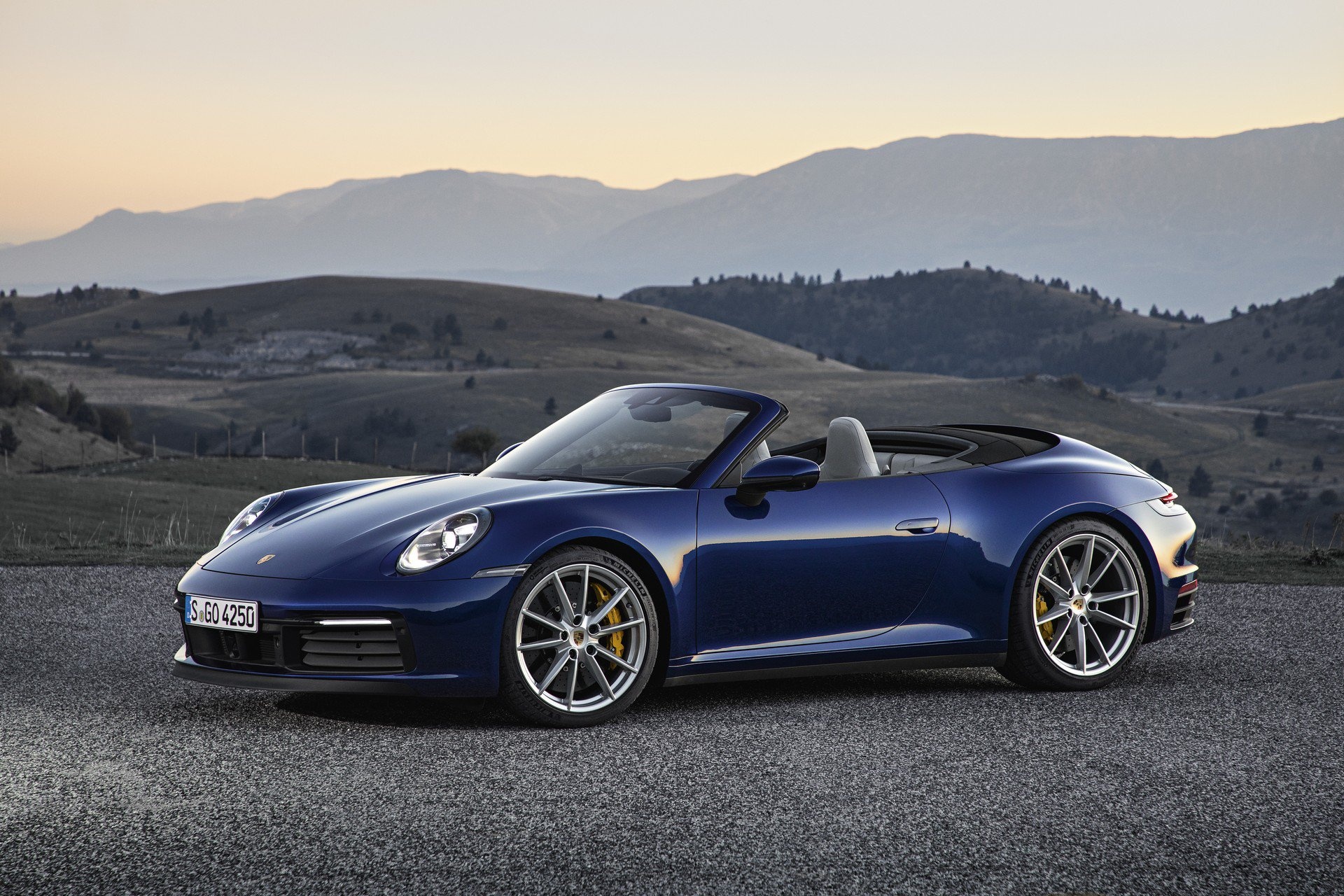Porsche 911 Cabriolet 2020 ra mắt, mạnh 443 mã lực ảnh 1 Porsche 911 Cabriolet 2020 ra mat, manh 443 ma luc anh 1