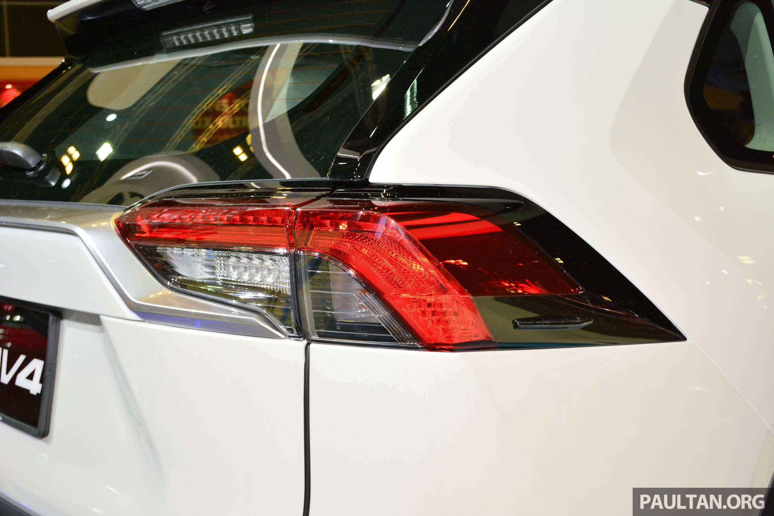 Toyota RAV4 2019 đầu tiên cập bến Đông Nam Á ảnh 6 Toyota RAV4 2019 dau tien cap ben Dong Nam A anh 6