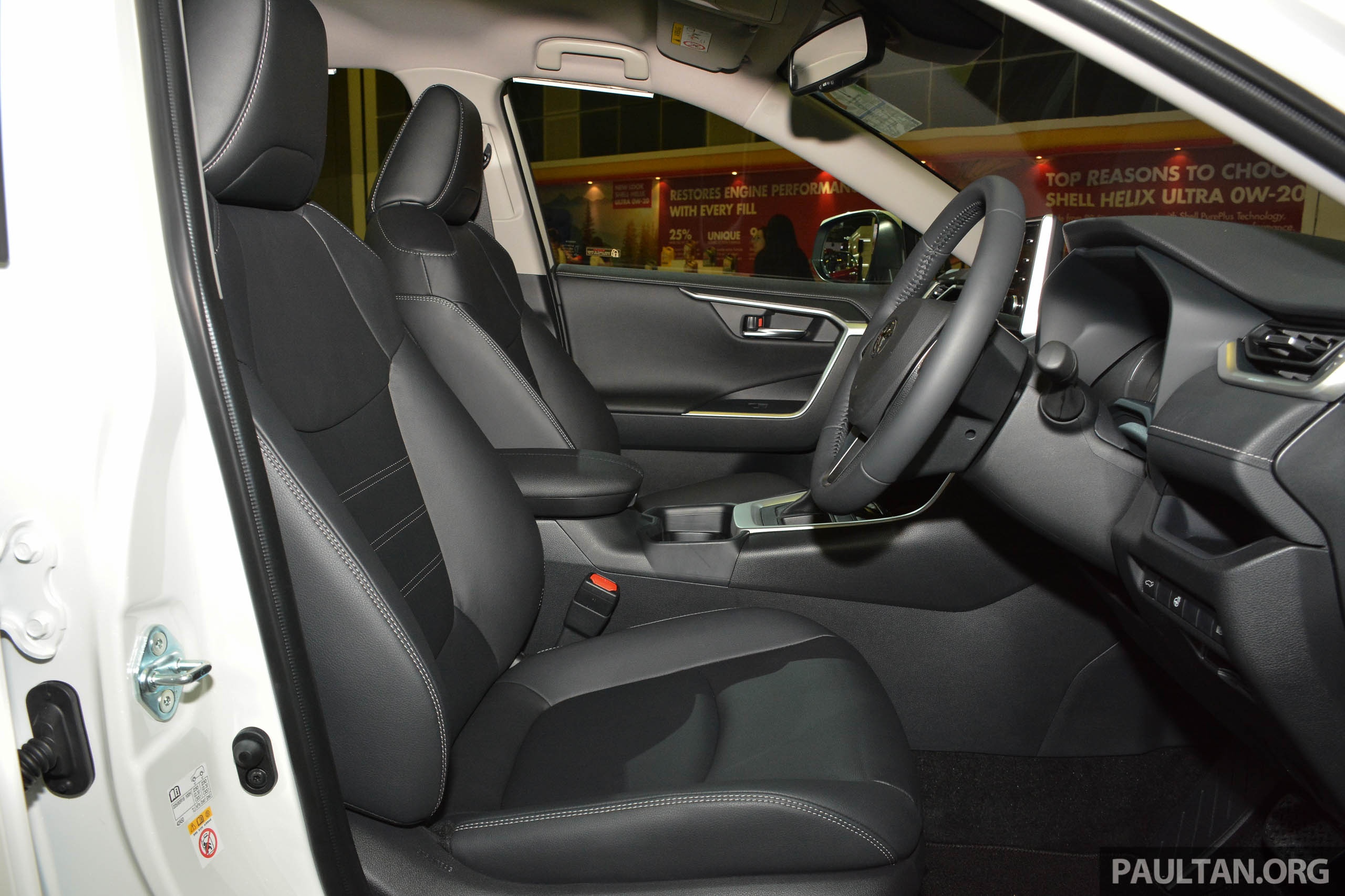 Toyota RAV4 2019 đầu tiên cập bến Đông Nam Á ảnh 8 Toyota RAV4 2019 dau tien cap ben Dong Nam A anh 8