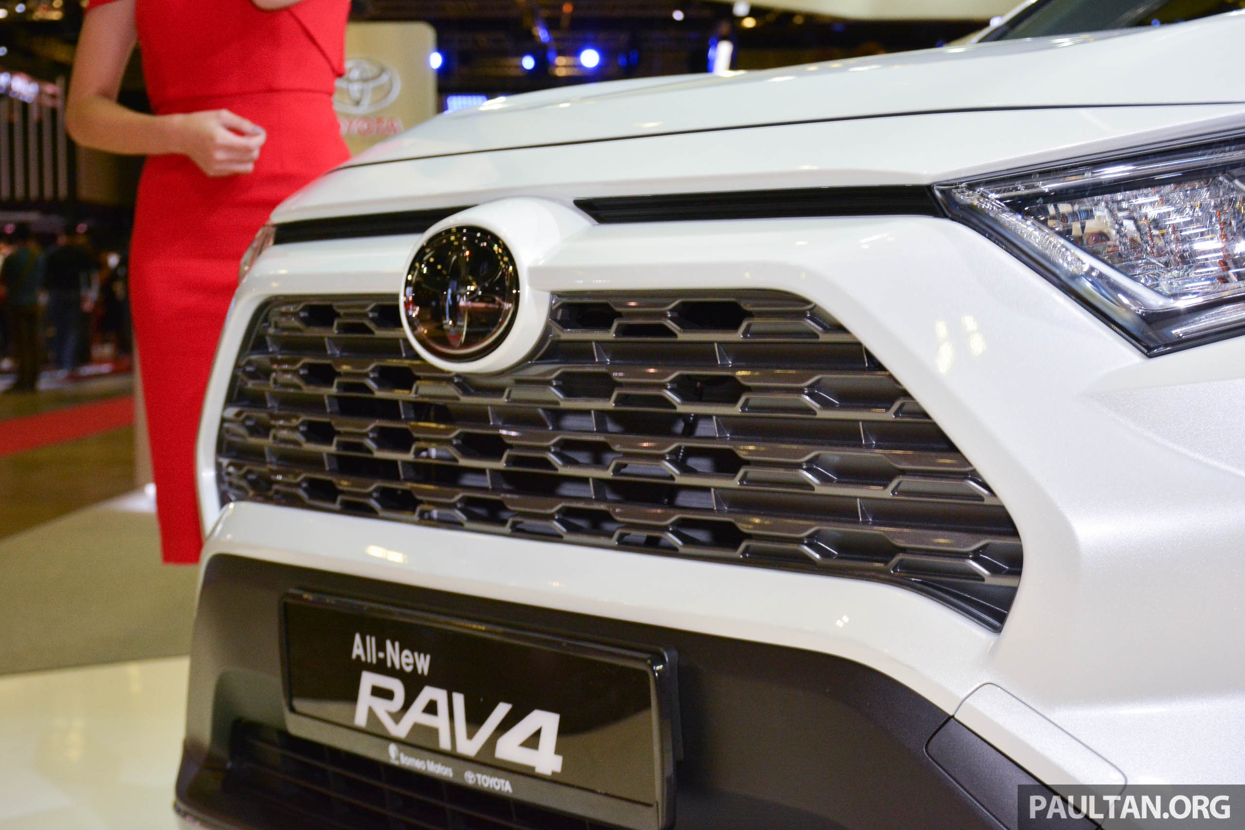Toyota RAV4 2019 đầu tiên cập bến Đông Nam Á ảnh 10 Toyota RAV4 2019 dau tien cap ben Dong Nam A anh 10