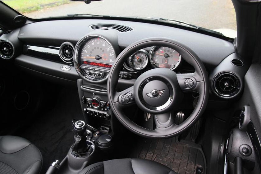 tính năng kỳ quặc trên xe hơi ảnh 16 tinh nang ky quac tren xe hoi anh 16