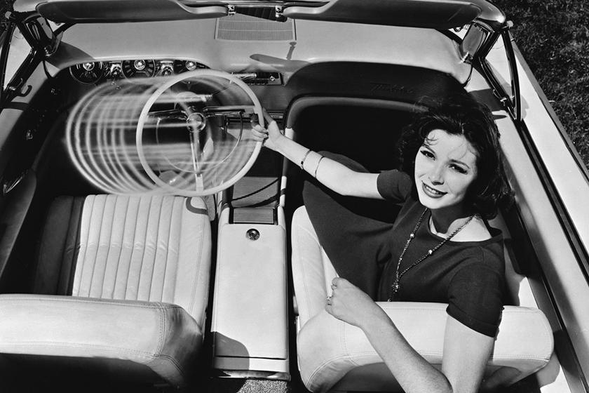 Nhung tinh nang ky quac nhat tren xe hoi hinh anh