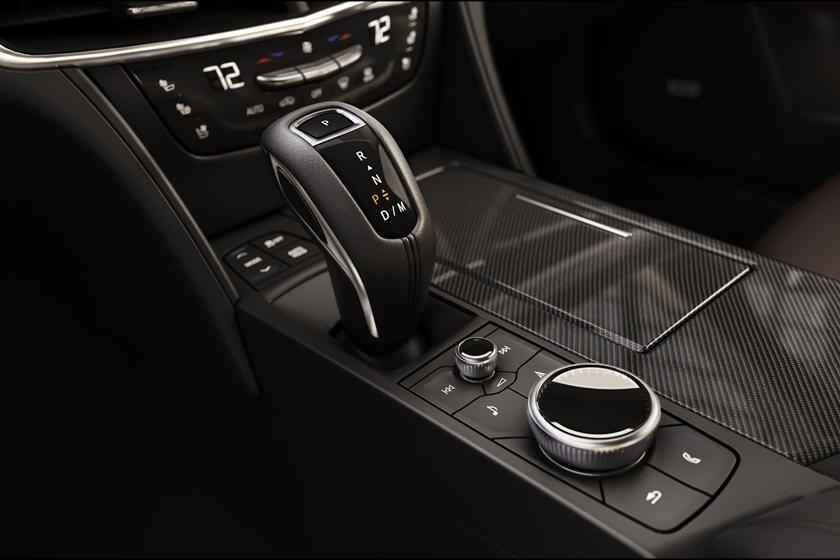 Cadillac CT6-V không còn xe bán sau một ngày ra mắt ảnh 4 Cadillac CT6-V khong con xe ban sau mot ngay ra mat anh 4