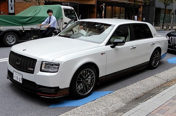 Xe sang Toyota Century GRMN bản màu đen độc nhất ảnh 3 Xe sang Toyota Century GRMN ban mau den doc nhat anh 3
