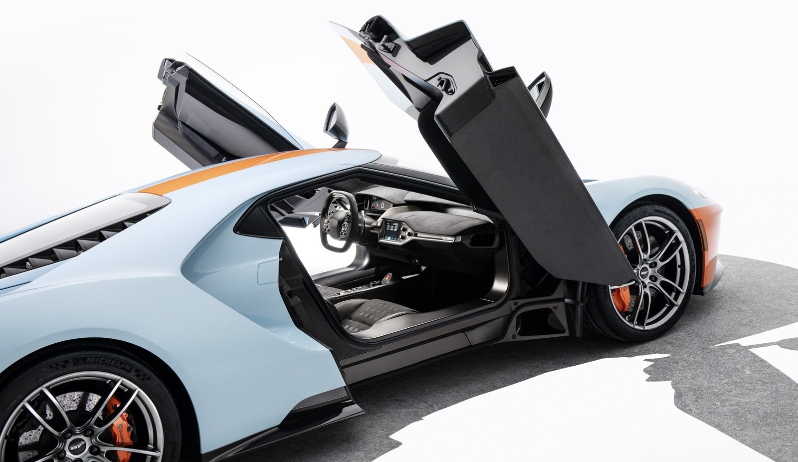 siêu xe Ford GT Heritage Edition 2019 đầu tiên giá 2, 5 triêu USD ảnh 5 sieu xe Ford GT Heritage Edition 2019 dau tien gia 2, 5 trieu USD anh 5
