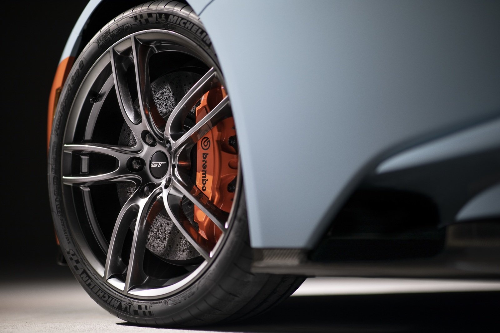siêu xe Ford GT Heritage Edition 2019 đầu tiên giá 2, 5 triêu USD ảnh 4 sieu xe Ford GT Heritage Edition 2019 dau tien gia 2, 5 trieu USD anh 4