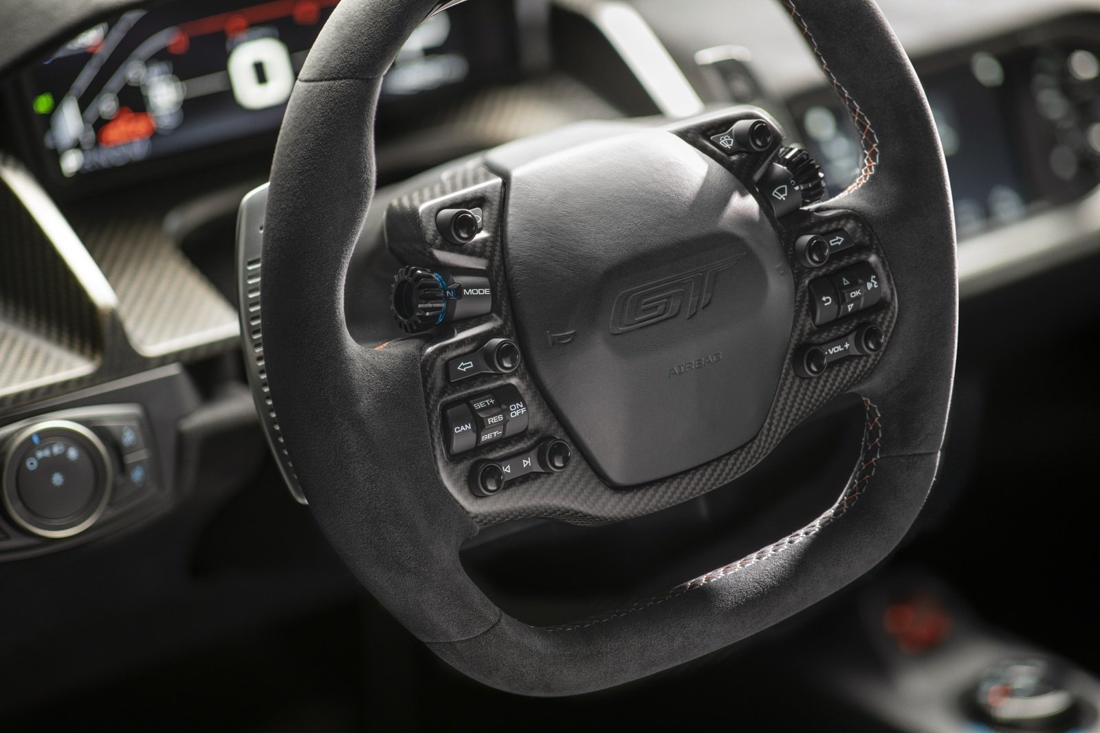 siêu xe Ford GT Heritage Edition 2019 đầu tiên giá 2, 5 triêu USD ảnh 7 sieu xe Ford GT Heritage Edition 2019 dau tien gia 2, 5 trieu USD anh 7