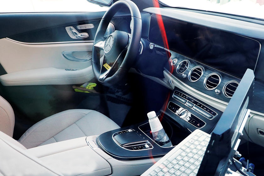 lộ diện nội thất Mercedes E-Class 2020  ảnh 1 lo dien noi that Mercedes E-Class 2020 anh 1