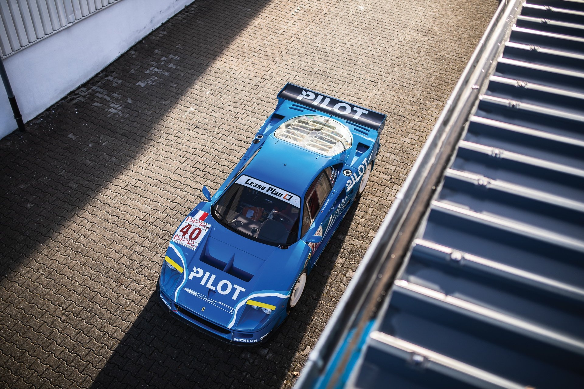 Ferrari F40 LM được đấu giá hơn 6 triệu USD ảnh 5 Ferrari F40 LM duoc dau gia hon 6 trieu USD anh 5