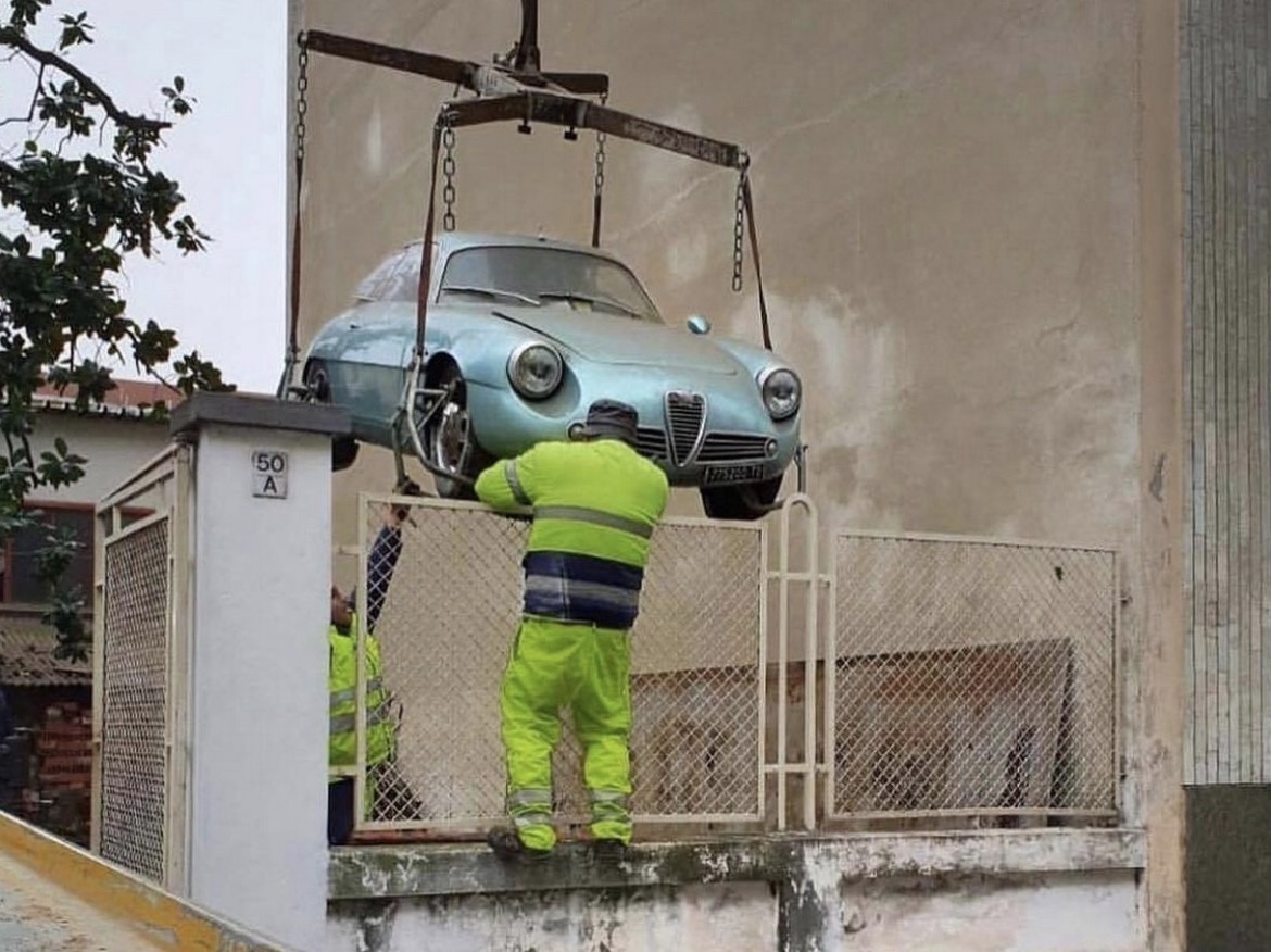 Chiec Alfa Romeo hang hiem bi bo hoang 35 nam anh 1