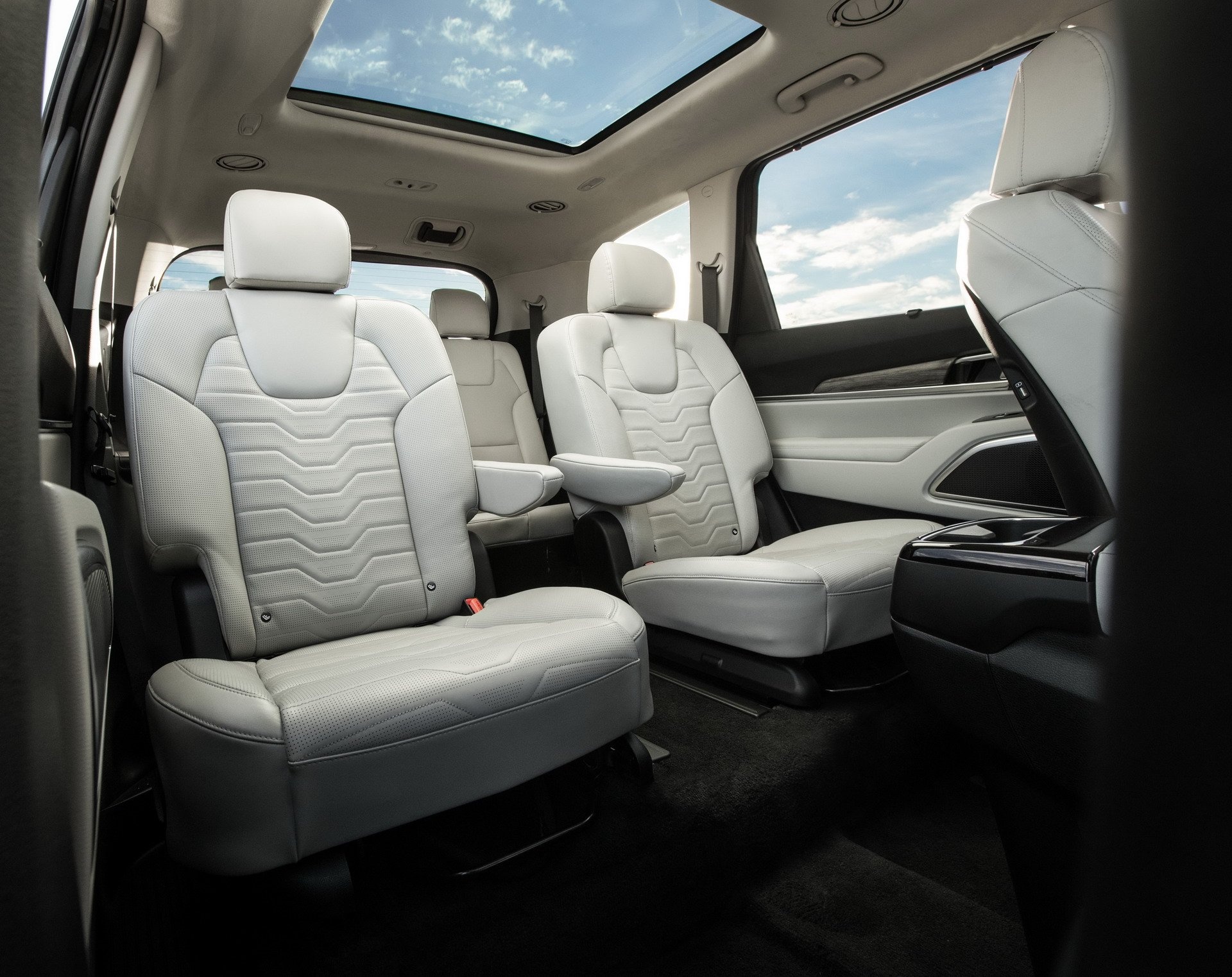 Kia Telluride chốt giá ngang Ford Explorer ảnh 8 Kia Telluride chot gia ngang Ford Explorer anh 8