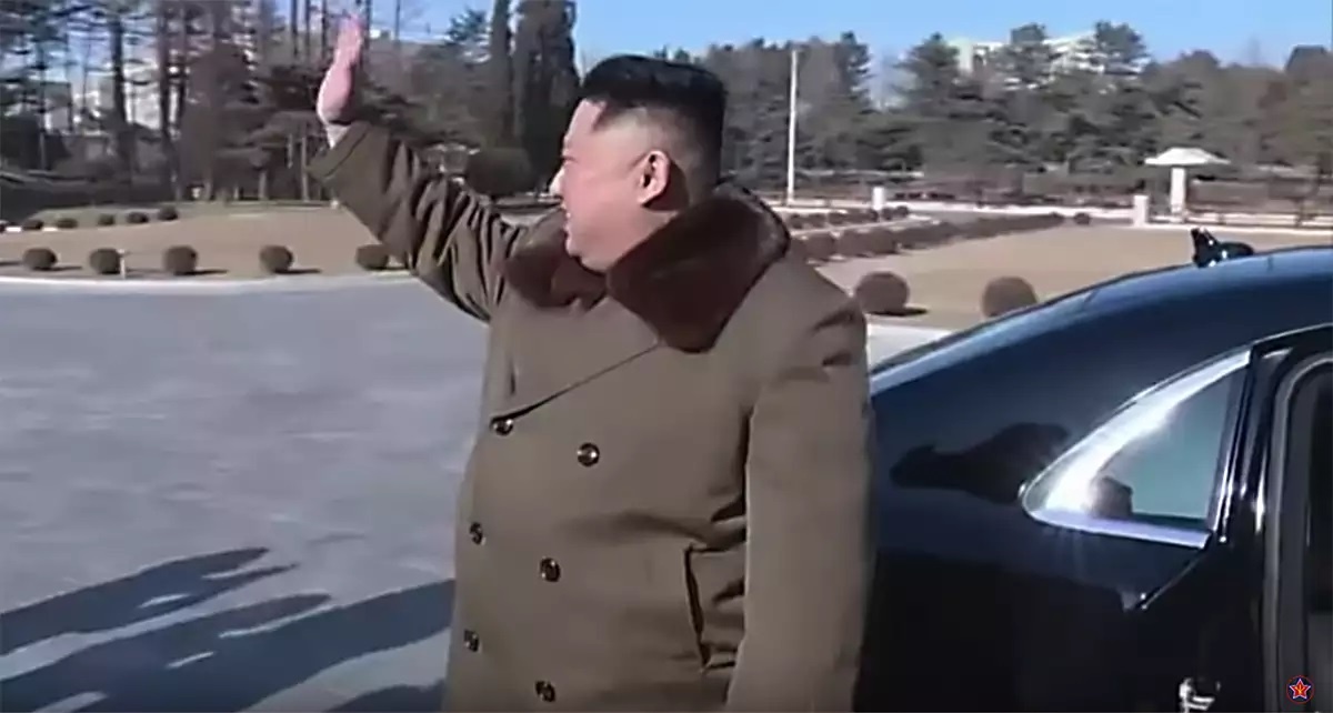 Kim Jong Un tậu Mercedes-Maybach S600 chống đạn mới ảnh 2 Kim Jong Un tau Mercedes-Maybach S600 chong dan moi anh 2