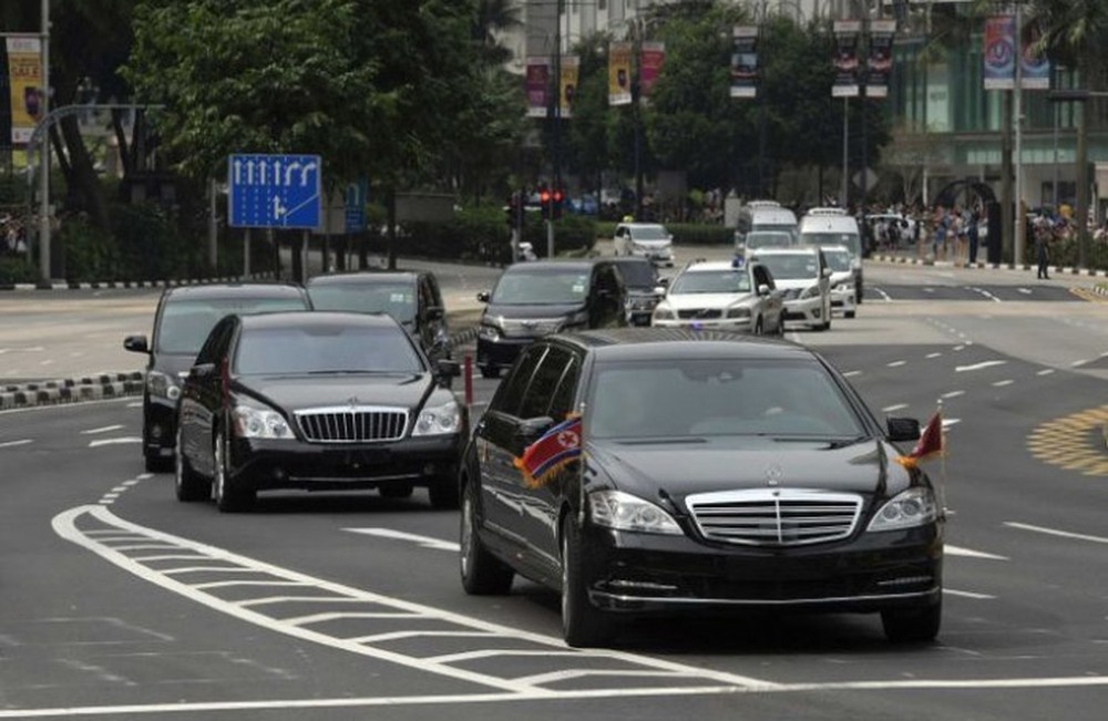 Ong Kim Jong Un vua tau Mercedes-Maybach S600 limo chong dan moi nhat hinh anh