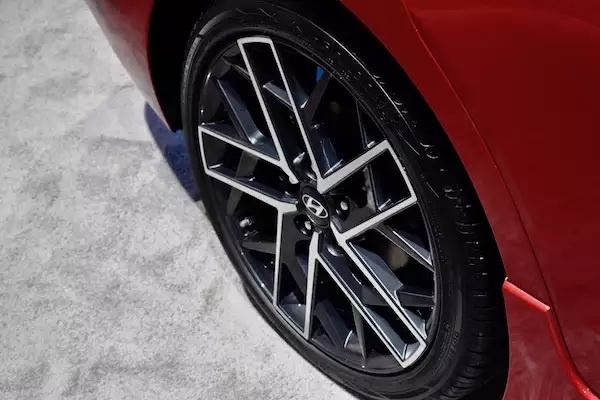 những mẫu xe có thiết kế la-zăng nổi bật ảnh 2 nhung mau xe co thiet ke la-zang noi bat anh 2