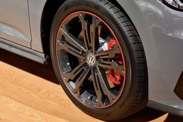 những mẫu xe có thiết kế la-zăng nổi bật ảnh 3 nhung mau xe co thiet ke la-zang noi bat anh 3