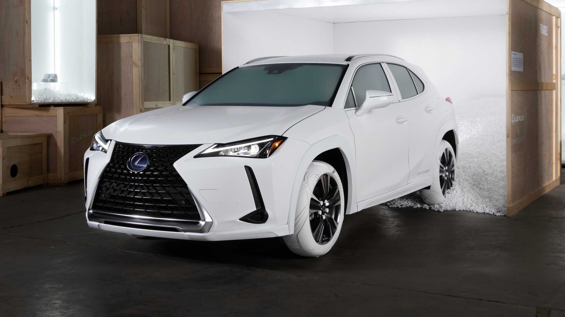 Lexus UX dùng lốp trắng tinh ảnh 2 Lexus UX dung lop trang tinh anh 2