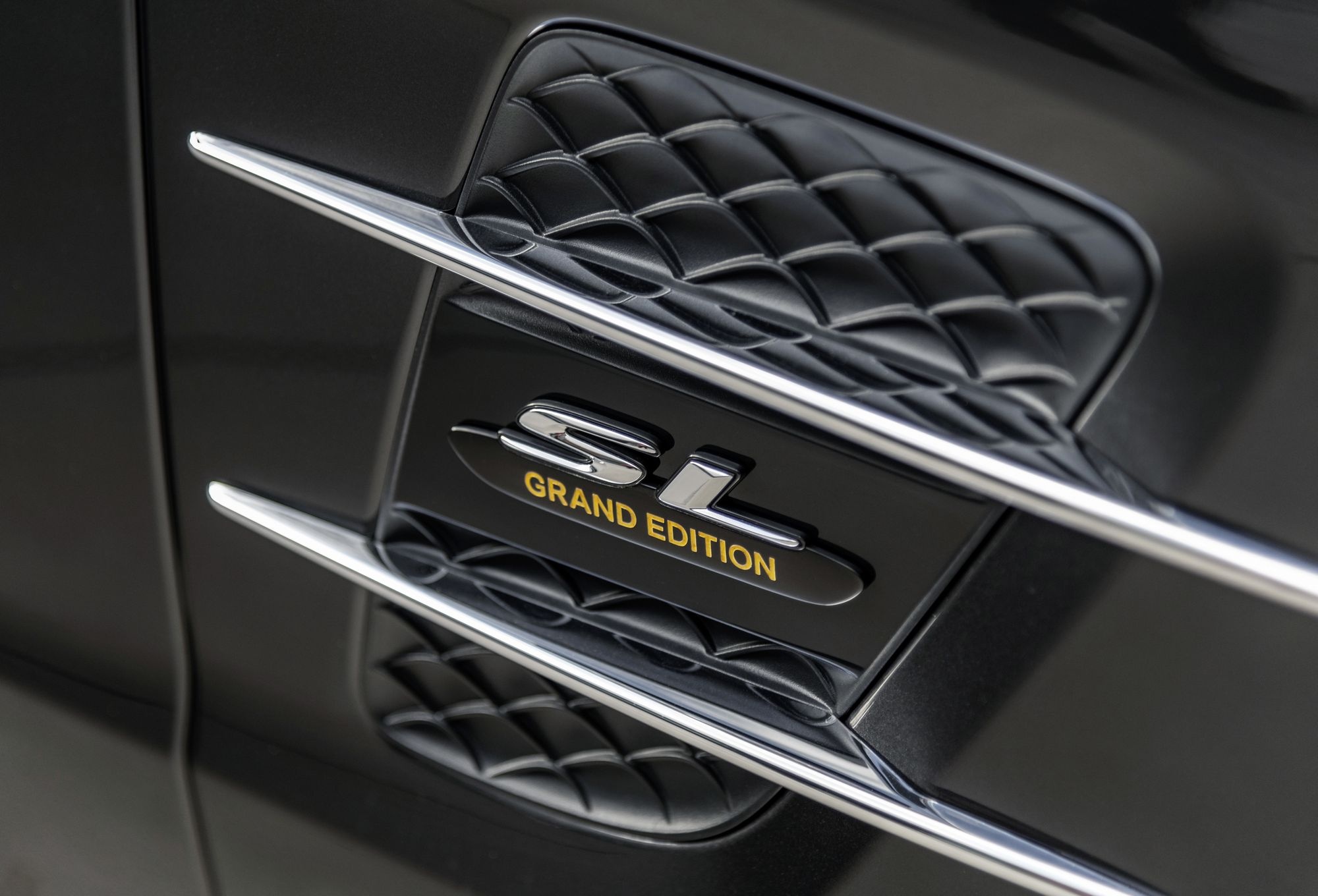 Mercedes-Benz SL Grand Edition ra mắt ảnh 3 Mercedes-Benz SL Grand Edition ra mat anh 3