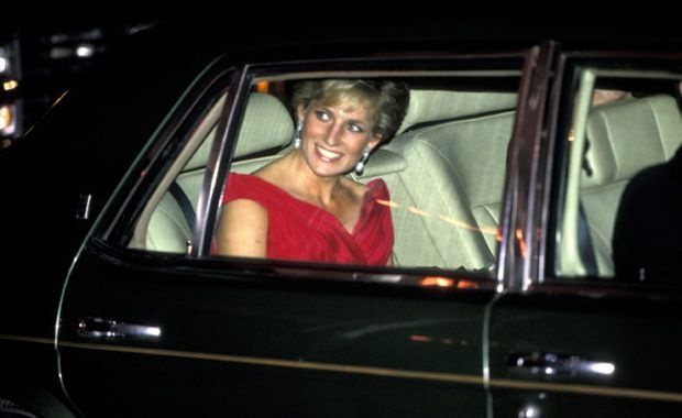 Rolls-Royce Silver Spur boc thep cua cong nuong Diana gia bao nhieu? hinh anh