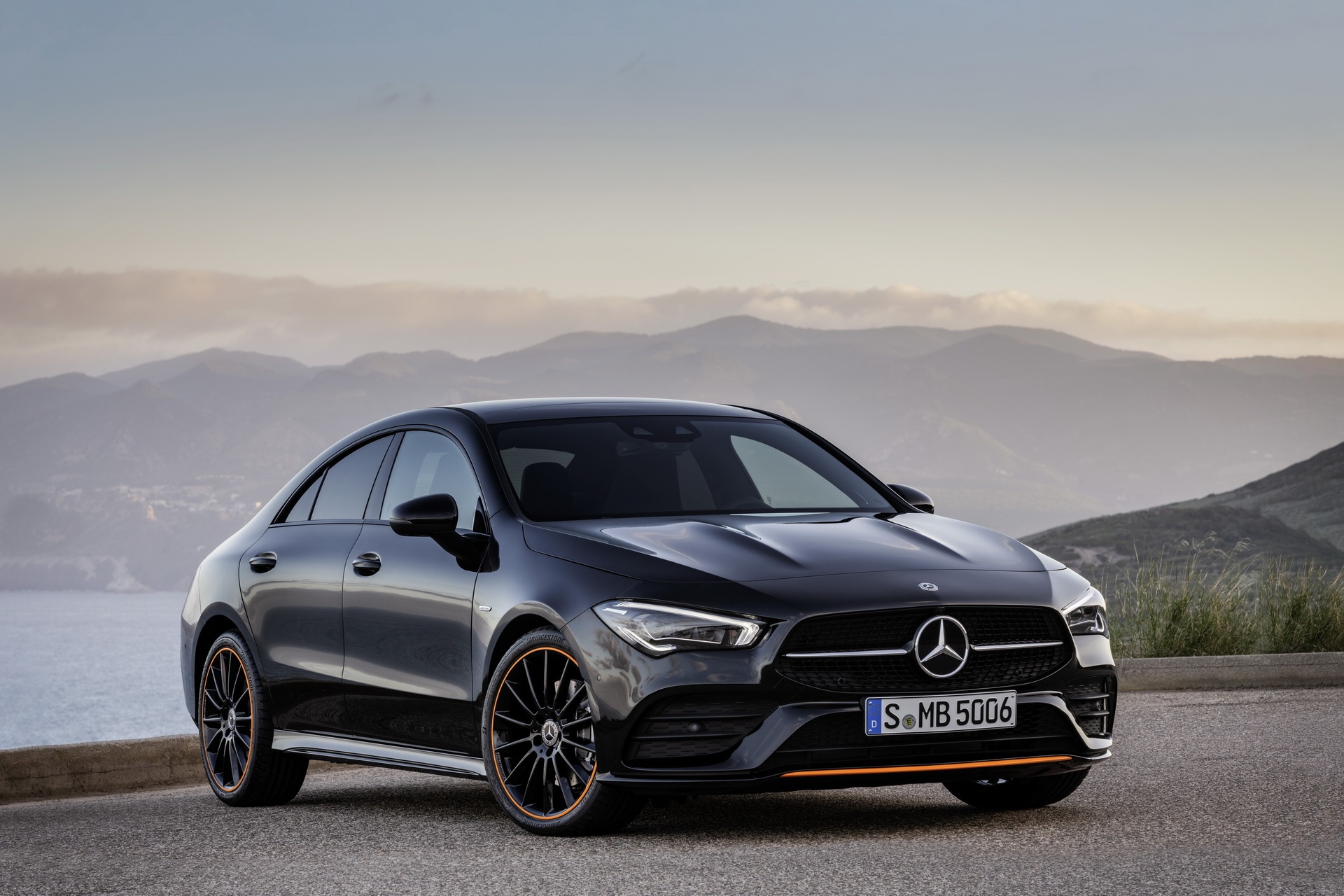 Mercedes-Benz CLA 2019 - coupe 'gia re' trong phan khuc hang sang hinh anh
