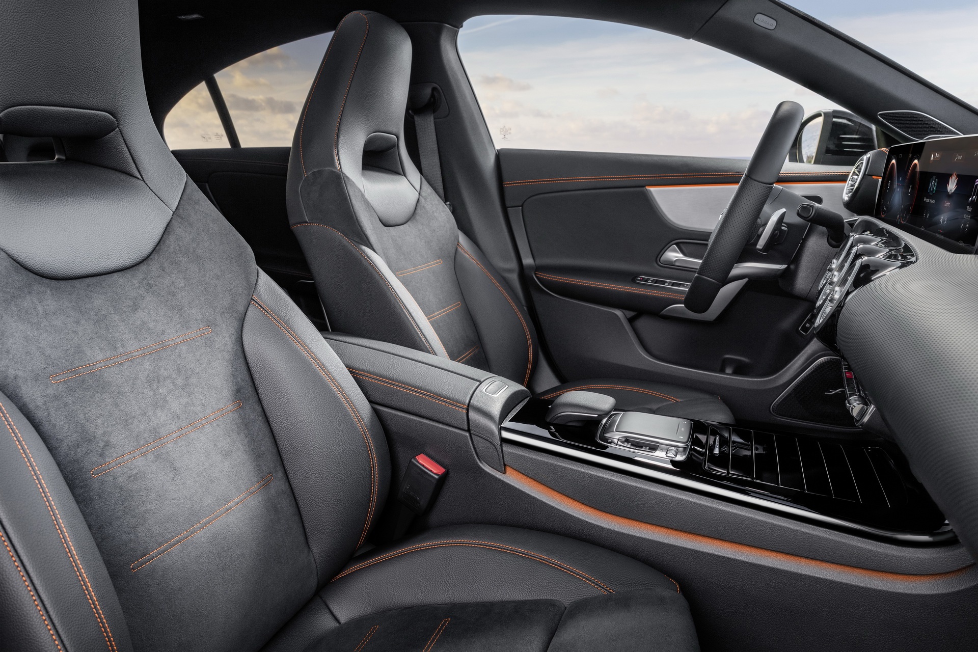 giá bán Mercedes-Benz CLA 2019 ảnh 6 gia ban Mercedes-Benz CLA 2019 anh 6