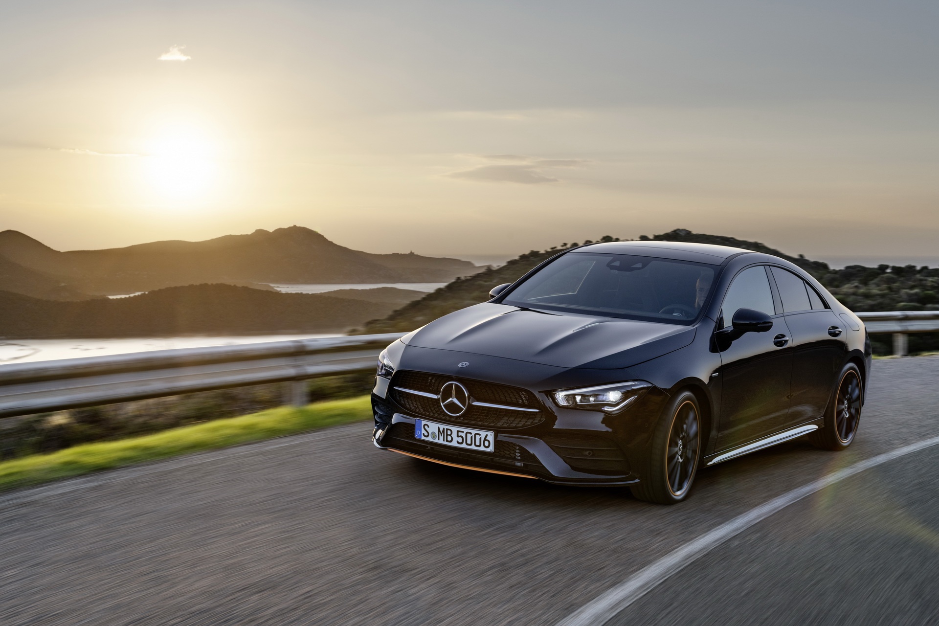 giá bán Mercedes-Benz CLA 2019 ảnh 8 gia ban Mercedes-Benz CLA 2019 anh 8