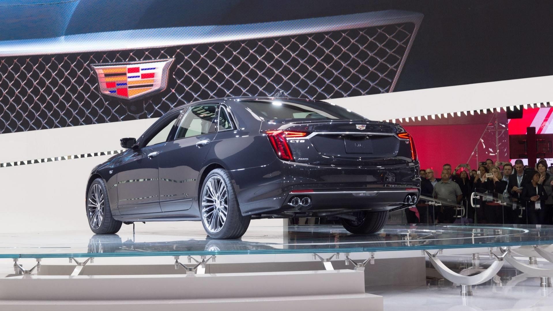 gia ban Cadillac CT6-V anh 2