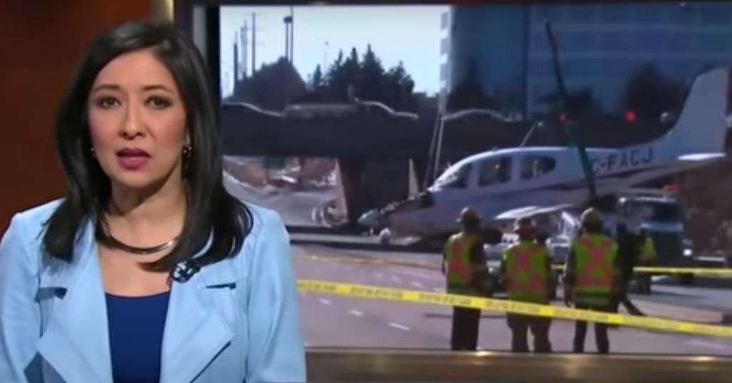 May bay suyt dam oto tren cao toc hinh anh