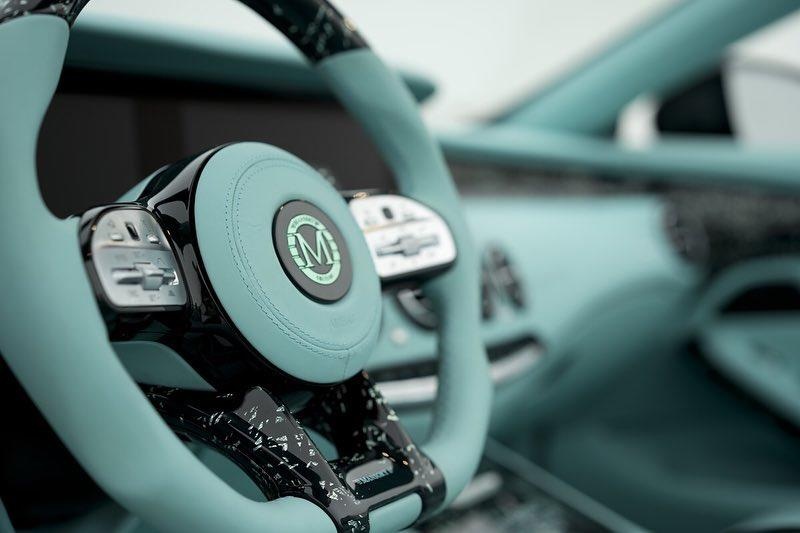 mui trần Mercedes-AMG S63 độ sơn màu đặc biệt ảnh 7 mui tran Mercedes-AMG S63 do son mau dac biet anh 7