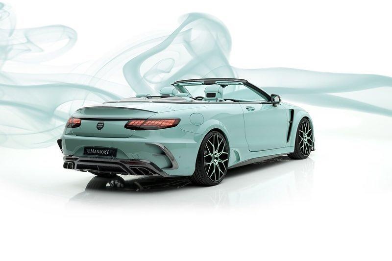 mui trần Mercedes-AMG S63 độ sơn màu đặc biệt ảnh 6 mui tran Mercedes-AMG S63 do son mau dac biet anh 6