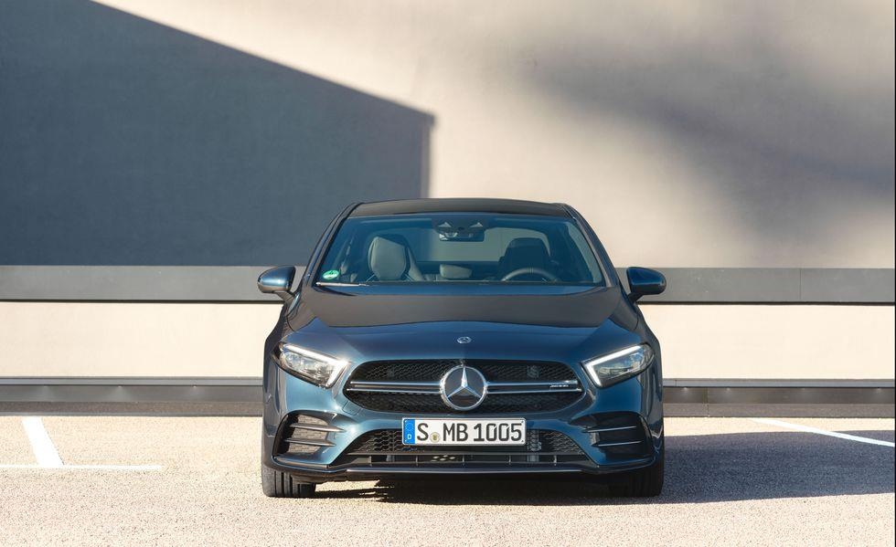 sedan gia re Mercedes AMG A35 2020 lo dien anh 1