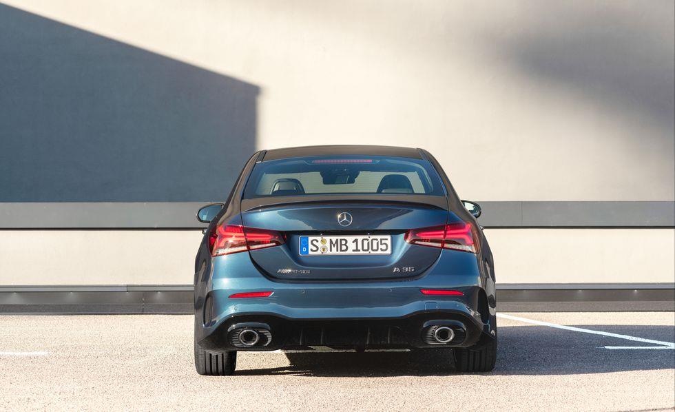 sedan gia re Mercedes AMG A35 2020 lo dien anh 5