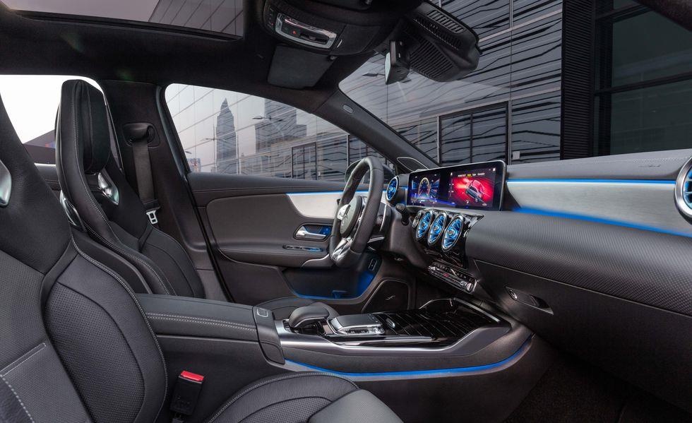 sedan gia re Mercedes AMG A35 2020 lo dien anh 4