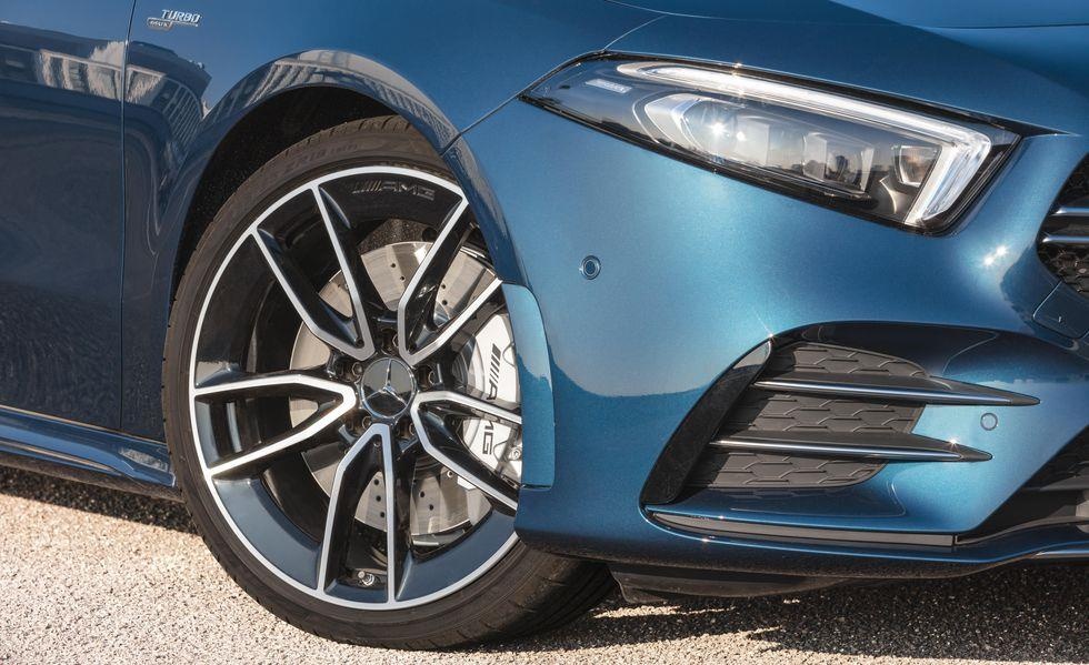 sedan gia re Mercedes AMG A35 2020 lo dien anh 6