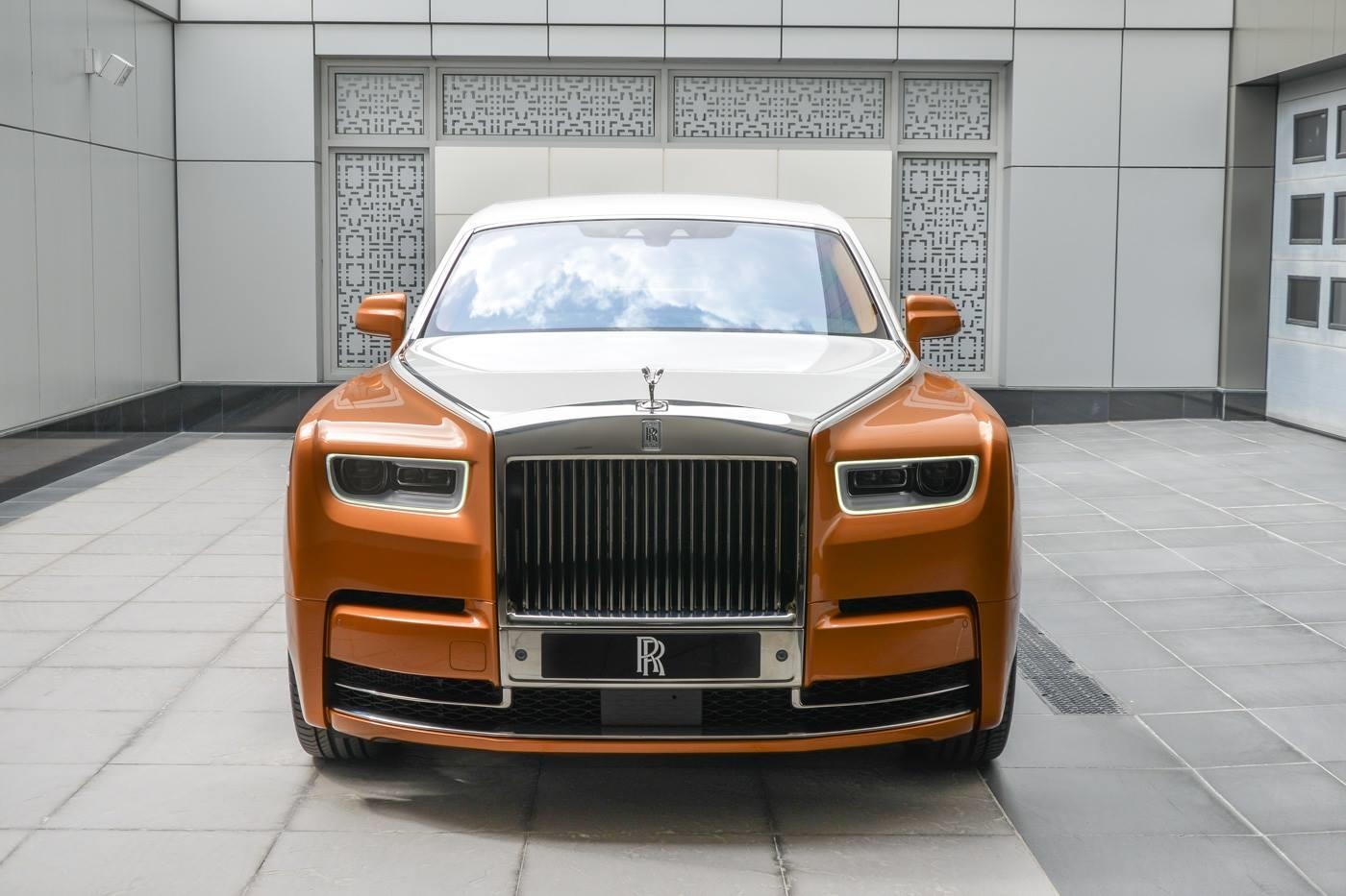 Rolls-Royce Phantom lắp vách ngăn ảnh 1 Rolls-Royce Phantom lap vach ngan anh 1