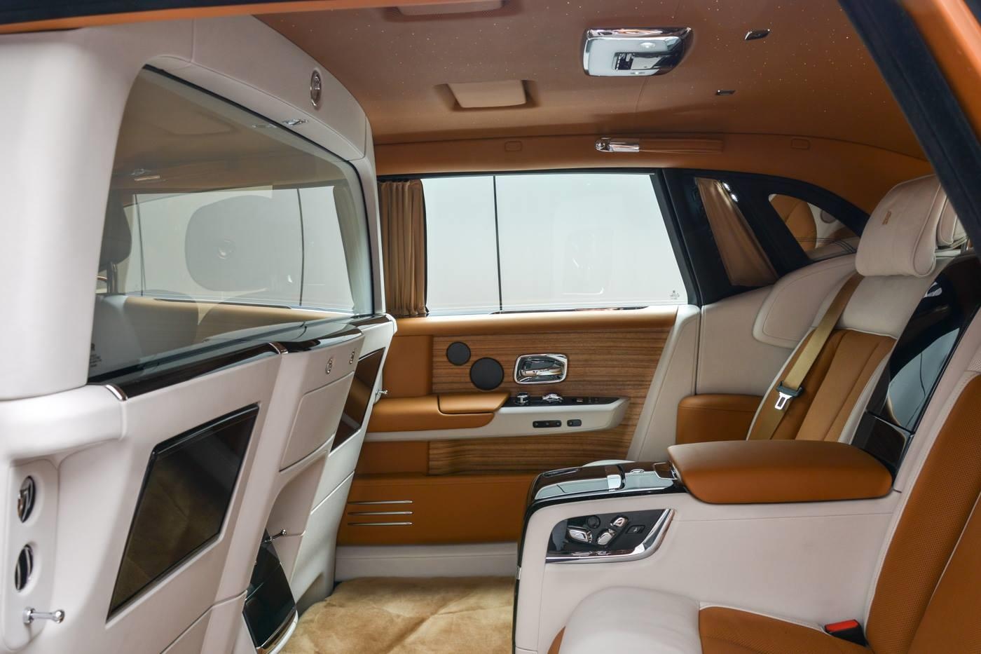Rolls-Royce Phantom lắp vách ngăn ảnh 4 Rolls-Royce Phantom lap vach ngan anh 4