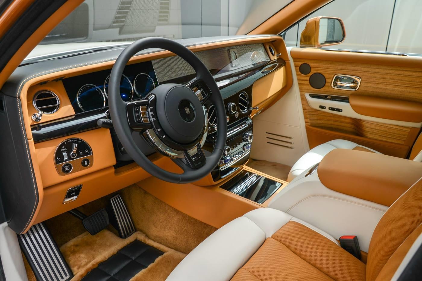 Rolls-Royce Phantom lắp vách ngăn ảnh 5 Rolls-Royce Phantom lap vach ngan anh 5