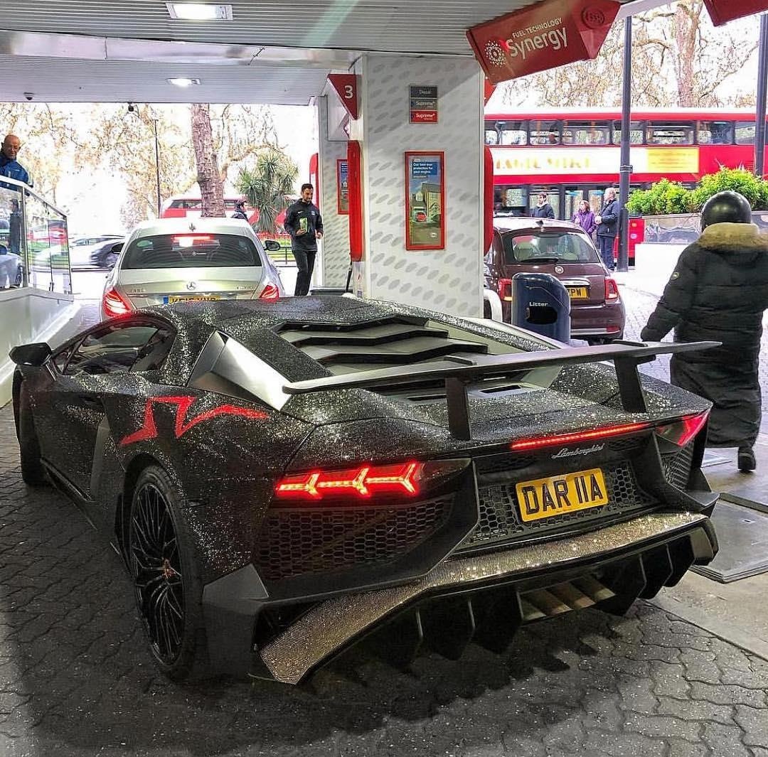 sieu xe Lamborghini Aventador SV dinh 2 trieu vien pha le anh 2