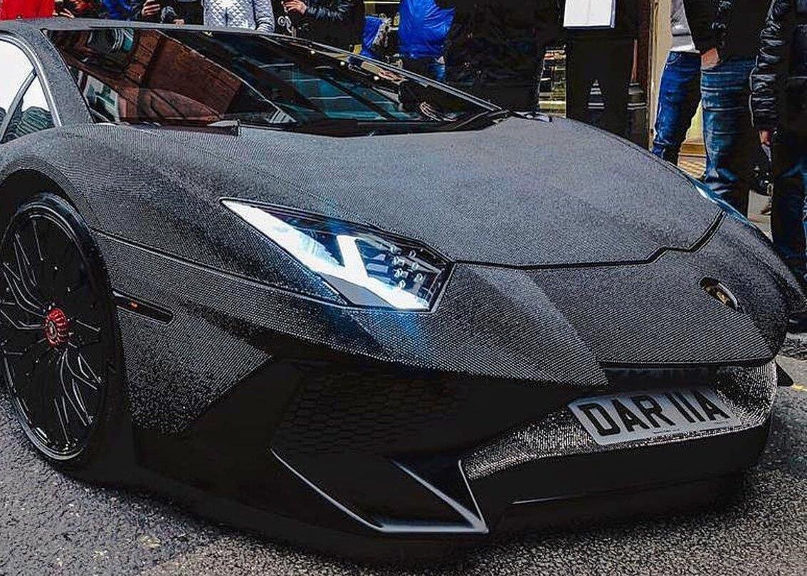 Dan choi dinh 2 trieu vien pha le phu kin Lamborghini Aventador SV hinh anh