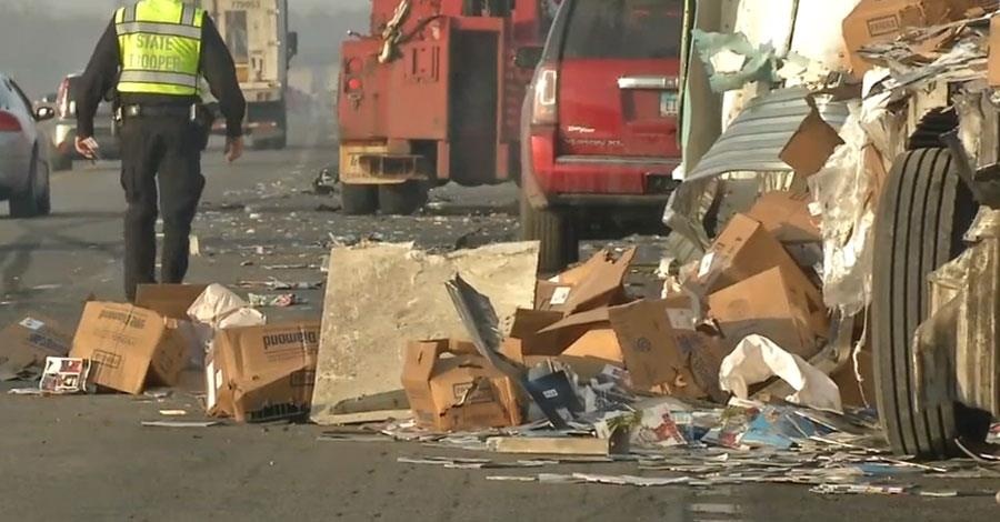 tai nan do khoc do cuoi tren cao toc anh 10