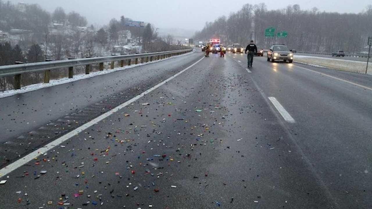 tai nan do khoc do cuoi tren cao toc anh 6