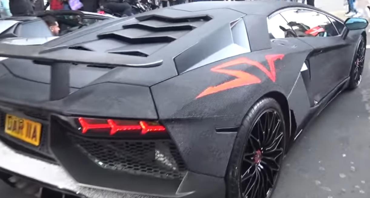 sieu xe Lamborghini Aventador SV dinh 2 trieu vien pha le anh 5