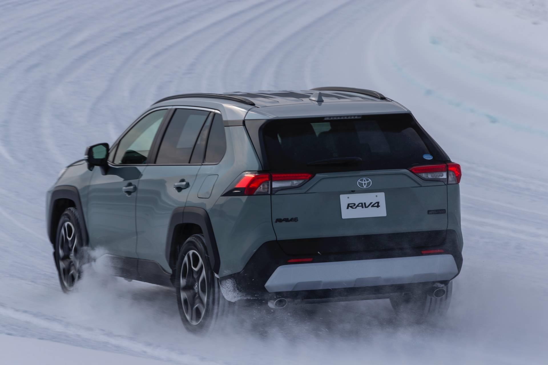 Toyota RAV4 2019 cho thi truong Nhat anh 4