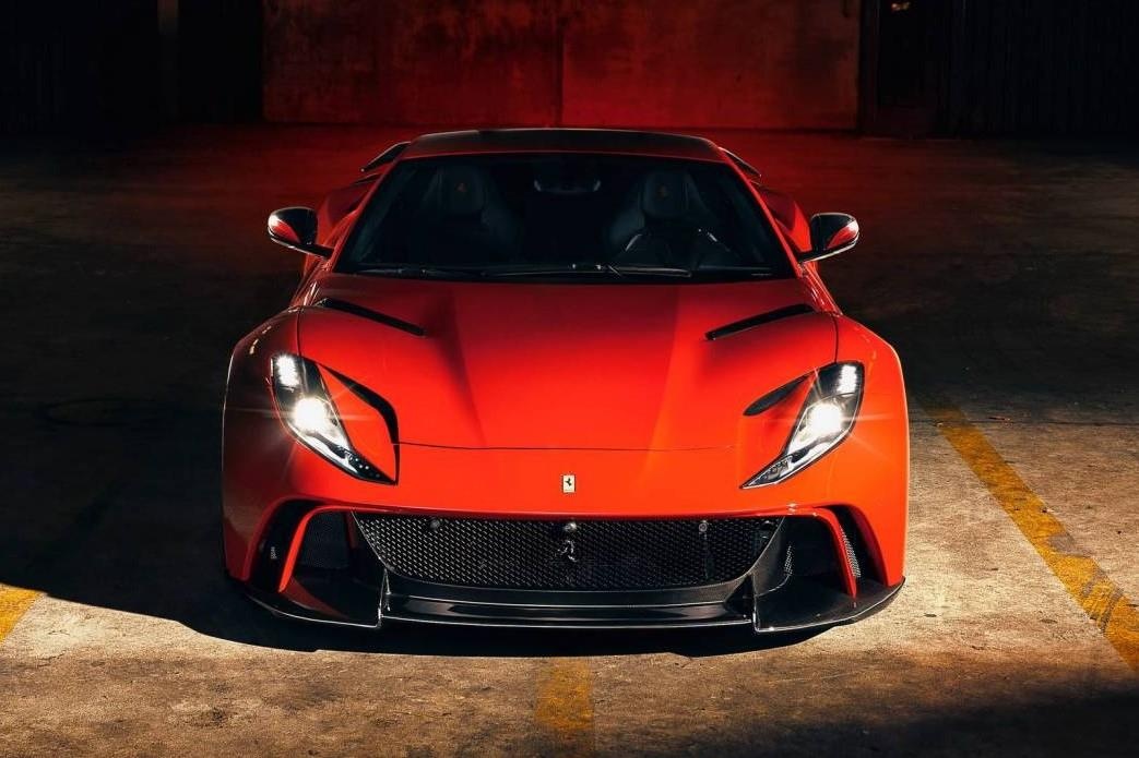 Khong con nhan ra Ferrari 812 Superfast voi goi do lot xac nay hinh anh