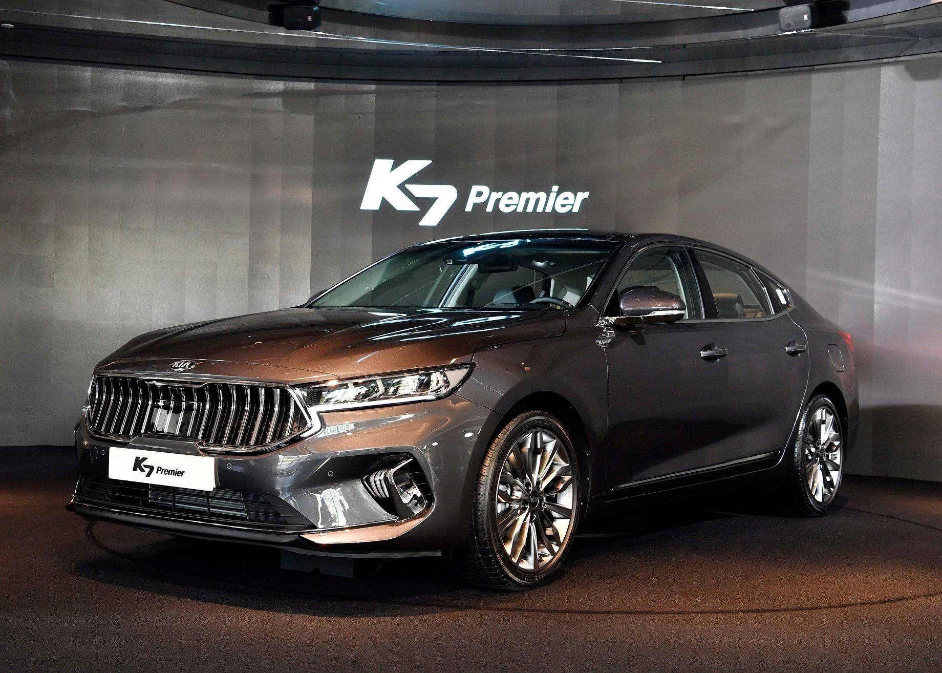 Sedan hang sang Kia K7 2020 ra mat, doi thu BMW 5-Series hinh anh