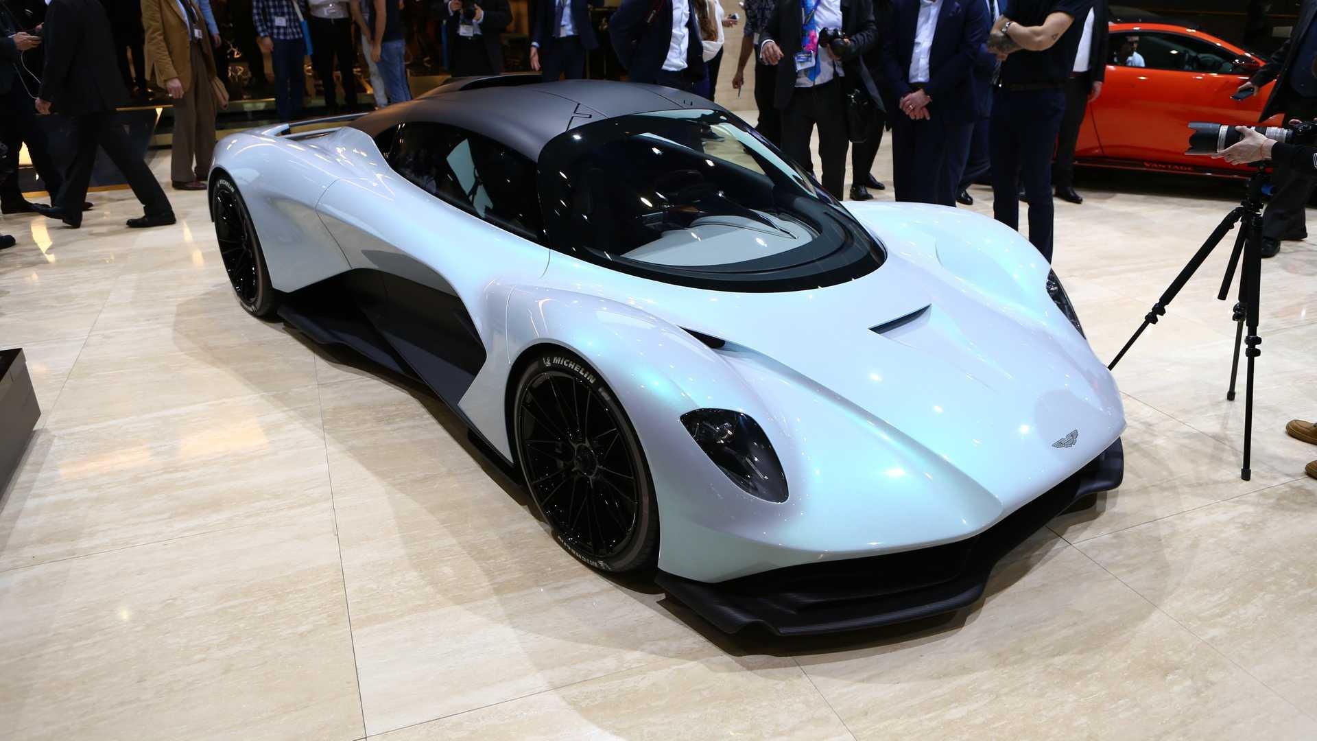 Aston Martin Valhalla ra mat anh 3