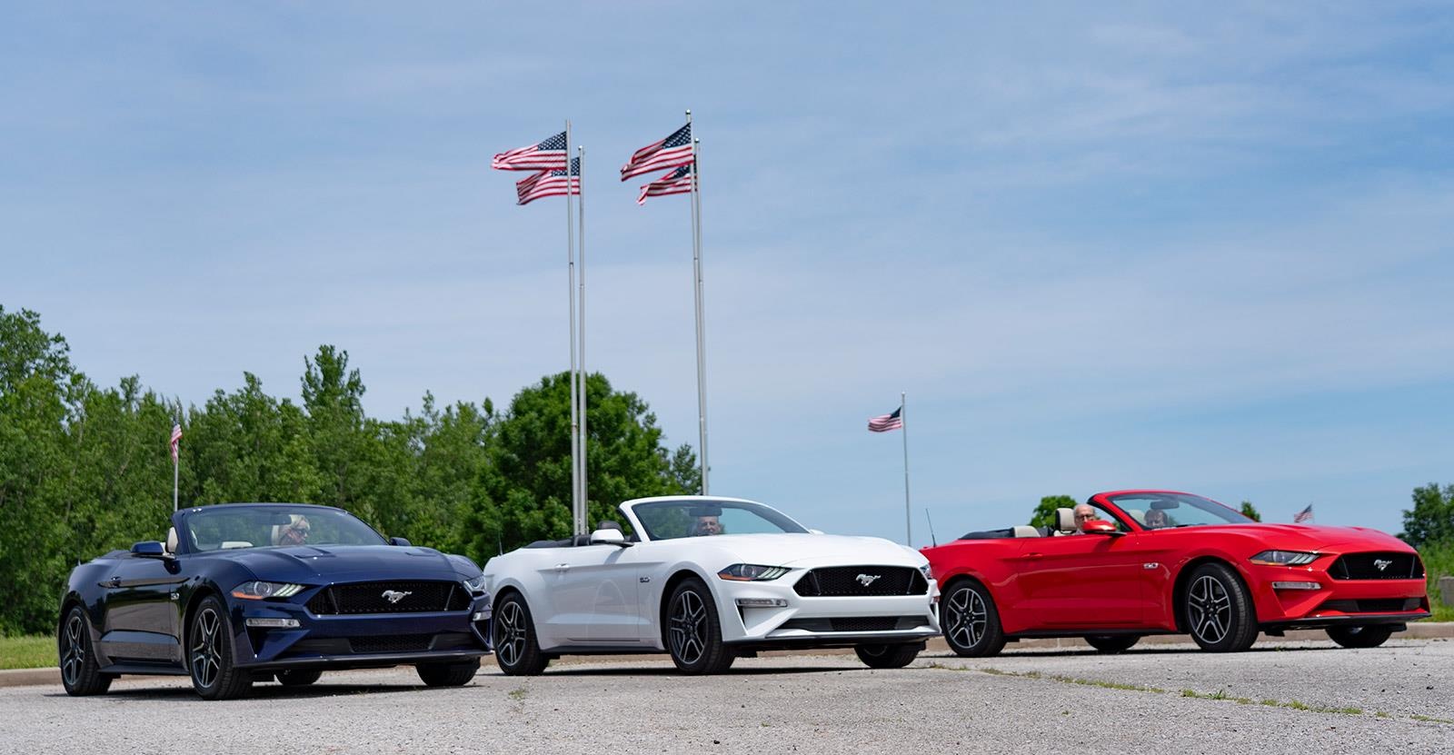 Tang xe Ford Mustang GT anh 2