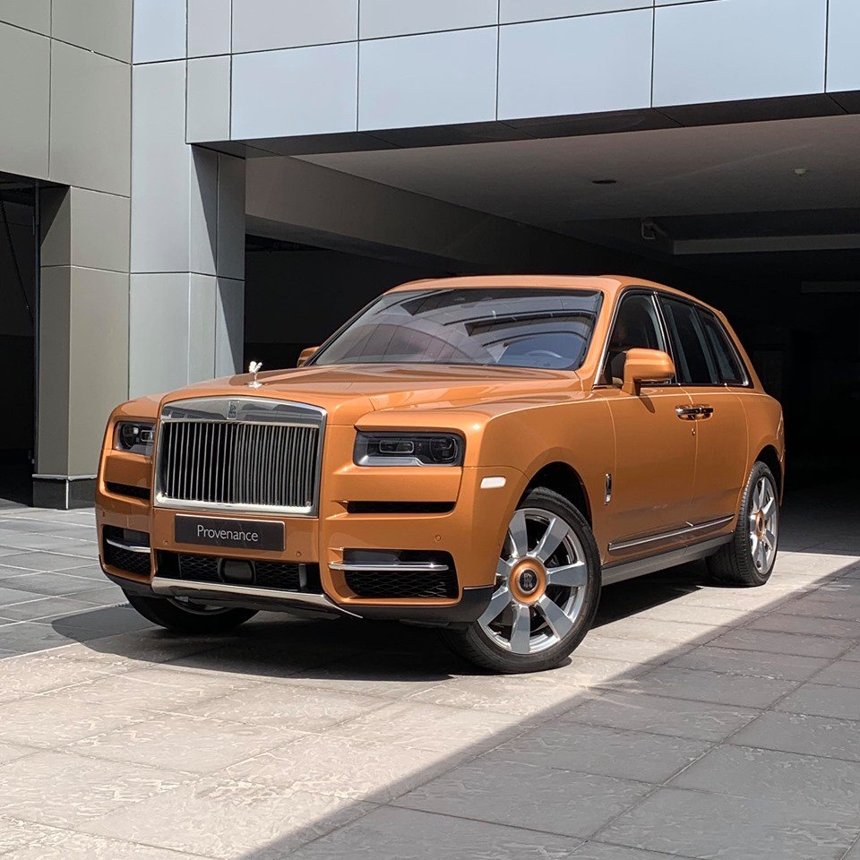 Rolls-Royce Cullinan màu sơn độc ảnh 2 Rolls-Royce Cullinan mau son doc anh 2
