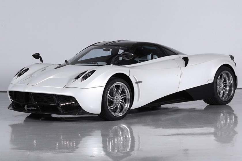 Đấu giá siêu xe ở Ả-rập Xê-út ảnh 1 Dau gia sieu xe o A-rap Xe-ut anh 1