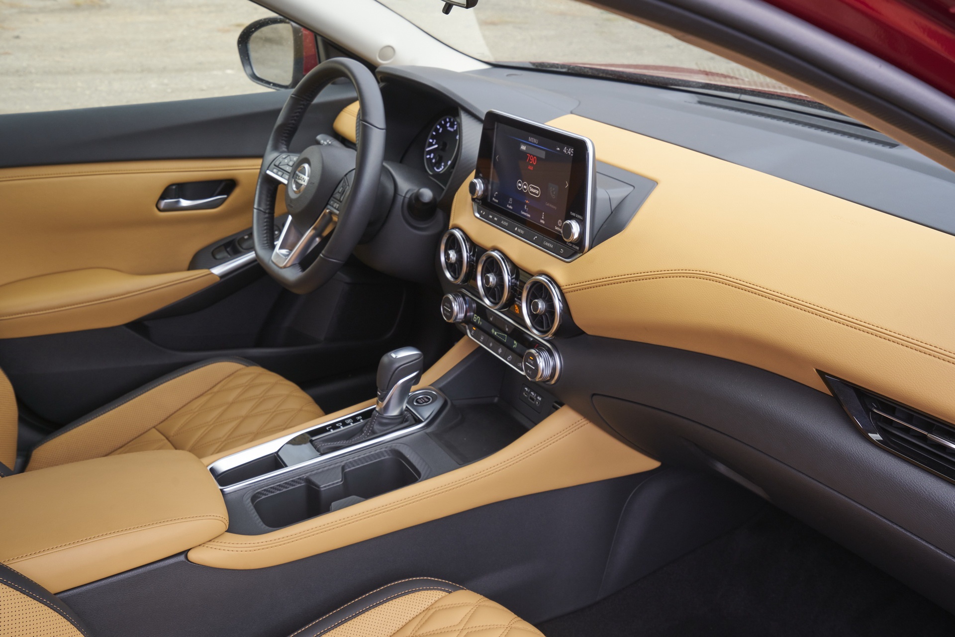 Nissan Sentra 2020 chot gia ban anh 6